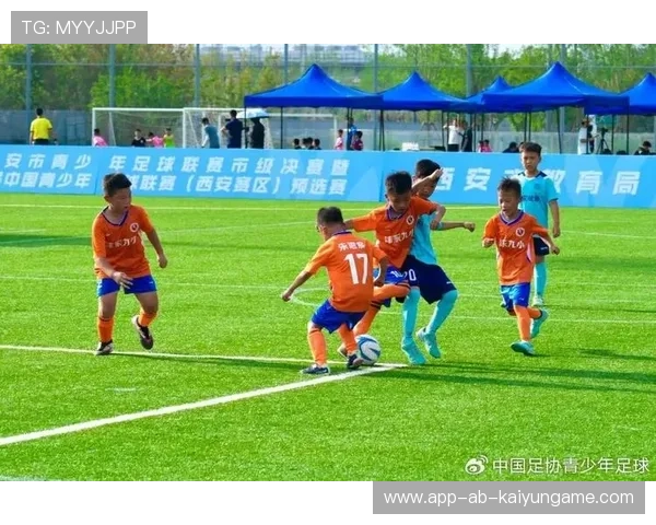 中国足球青少年体育课中足球课时比例提升可能性，足球教学视频 中文版 青少年 中国