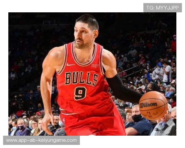 内线球员在面对小球阵容时的生存策略转型